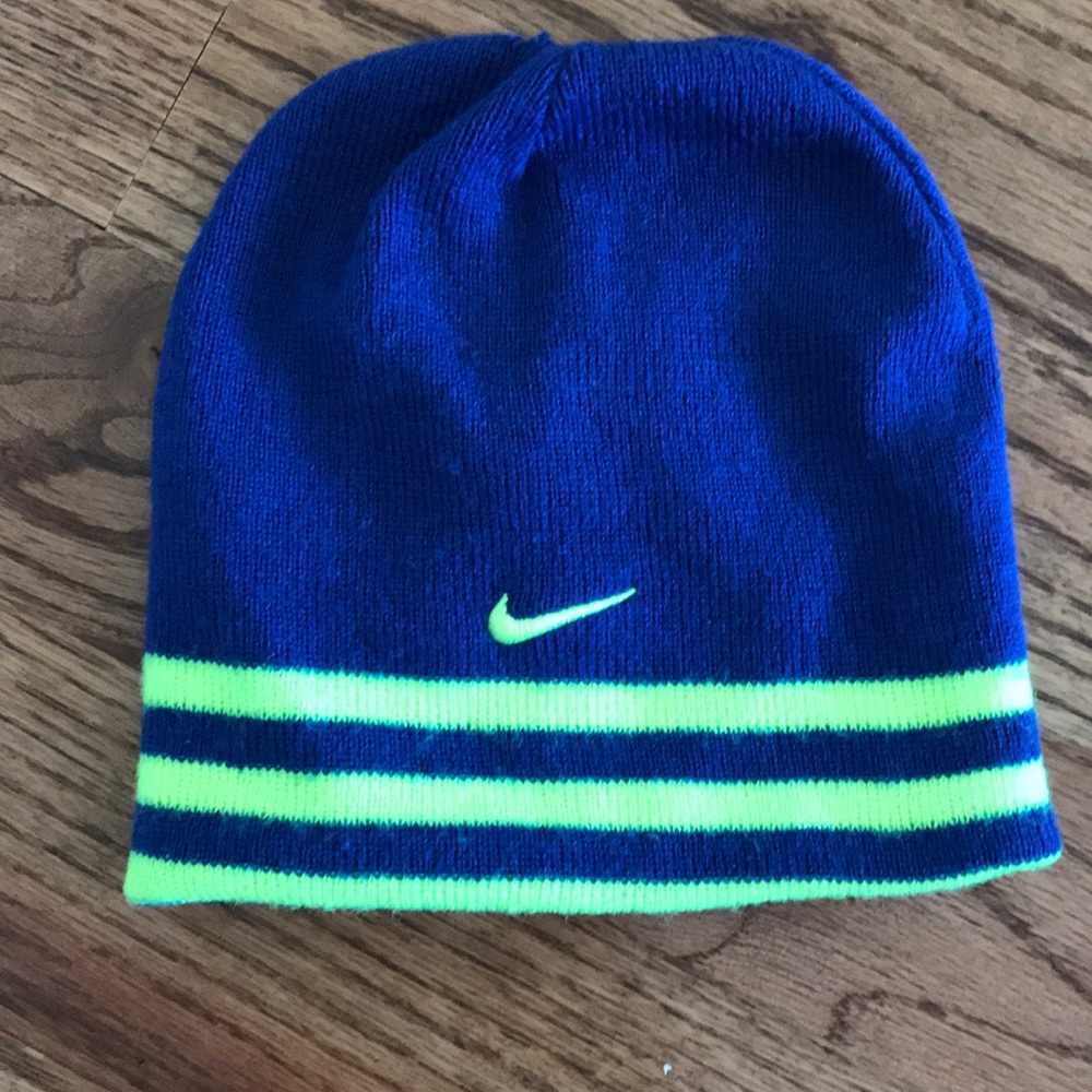 ✅ NIKE Reversible Beanie